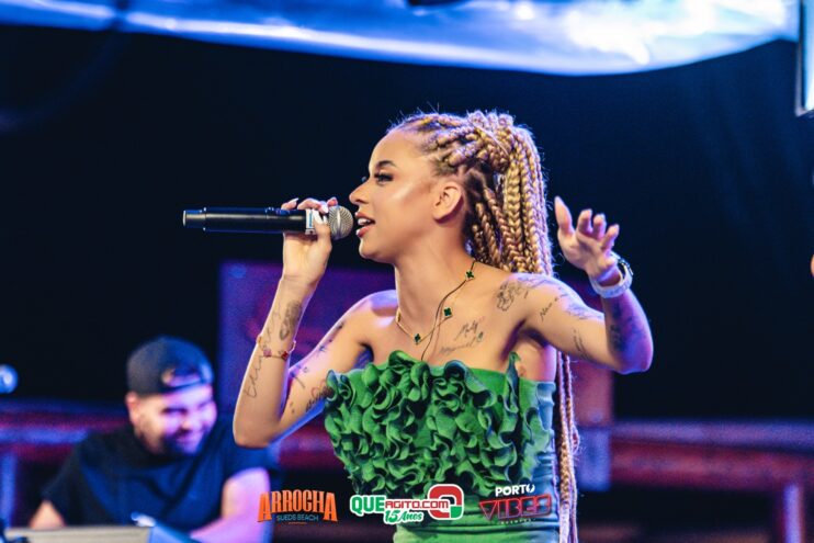 Anna Catarina agita o Arrocha Sueds Beach em Porto Seguro 562