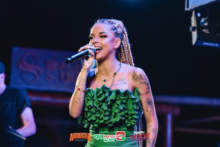 Anna Catarina agita o Arrocha Sueds Beach em Porto Seguro 564