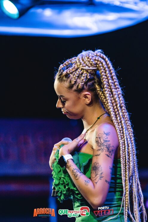 Anna Catarina agita o Arrocha Sueds Beach em Porto Seguro 566