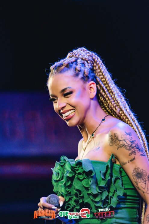 Anna Catarina agita o Arrocha Sueds Beach em Porto Seguro 568