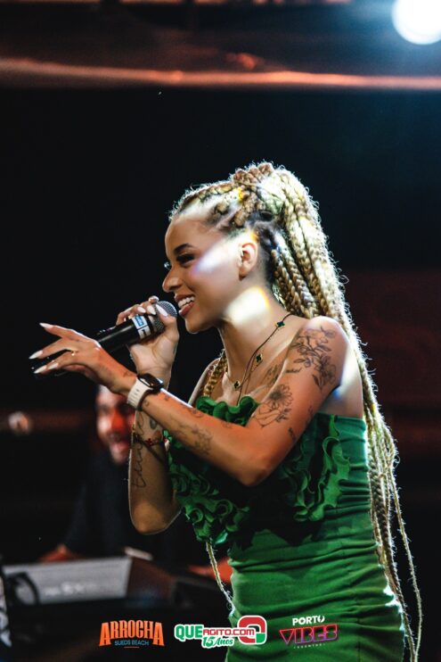 Anna Catarina agita o Arrocha Sueds Beach em Porto Seguro 571