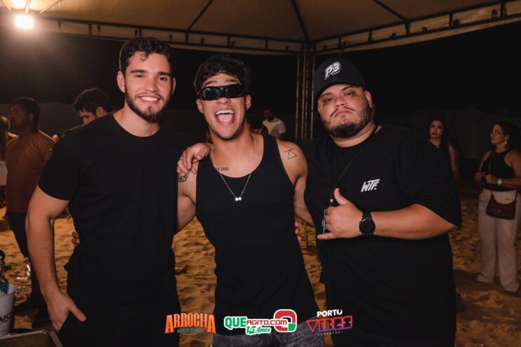 Anna Catarina agita o Arrocha Sueds Beach em Porto Seguro 581