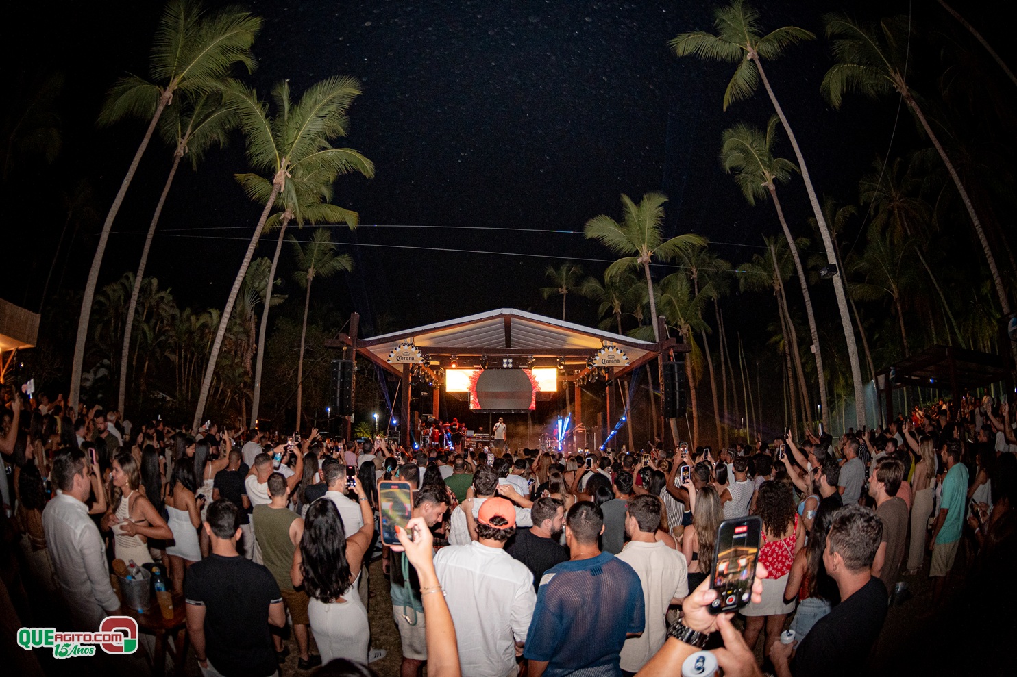 Show eletrizante de Tomate marca a Festa Coqueiral em Arraial d’Ajuda 60