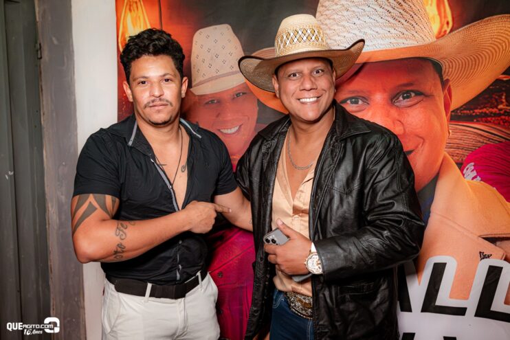 Vall Sylva agita a noite de sexta-feira na Ilha de Guriri com show inesquecível 73