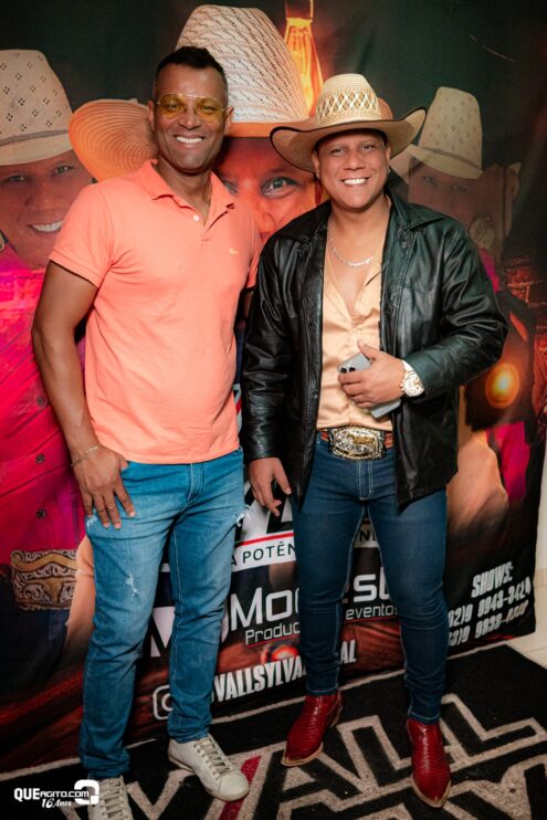 Vall Sylva agita a noite de sexta-feira na Ilha de Guriri com show inesquecível 79