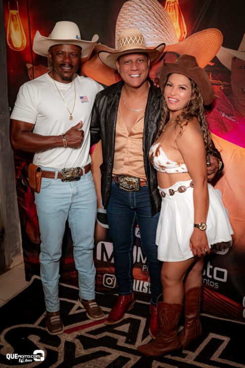 Vall Sylva agita a noite de sexta-feira na Ilha de Guriri com show inesquecível 86