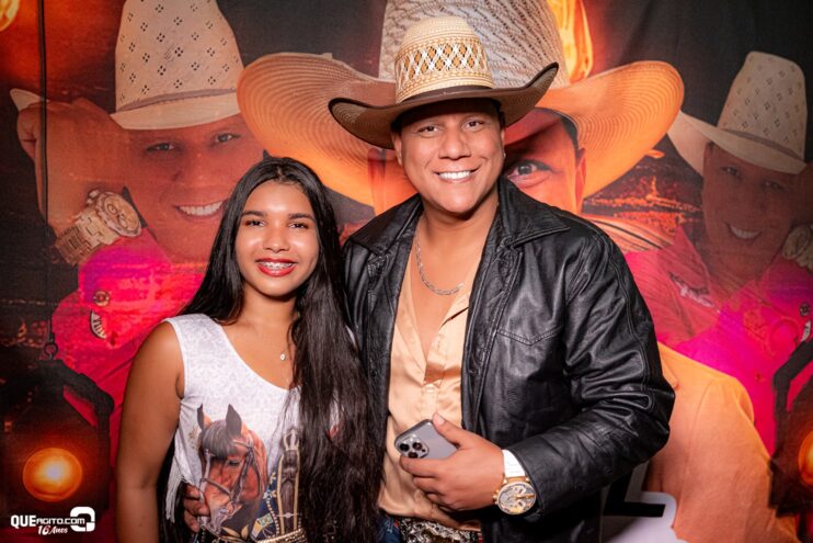 Vall Sylva agita a noite de sexta-feira na Ilha de Guriri com show inesquecível 92