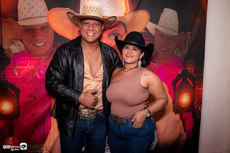 Vall Sylva agita a noite de sexta-feira na Ilha de Guriri com show inesquecível 107