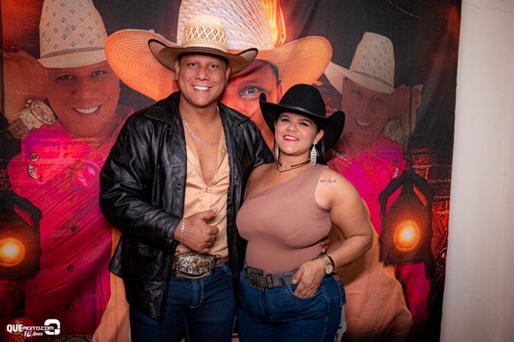 Vall Sylva agita a noite de sexta-feira na Ilha de Guriri com show inesquecível 108