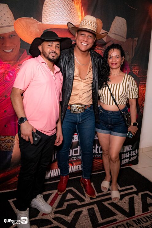 Vall Sylva agita a noite de sexta-feira na Ilha de Guriri com show inesquecível 118