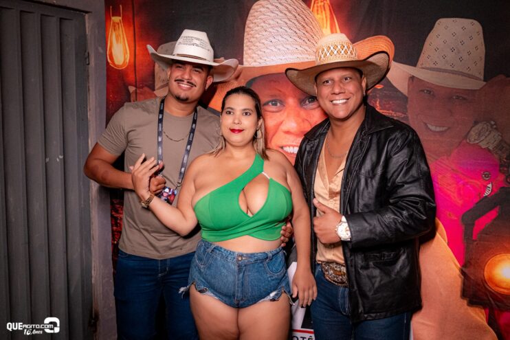 Vall Sylva agita a noite de sexta-feira na Ilha de Guriri com show inesquecível 131