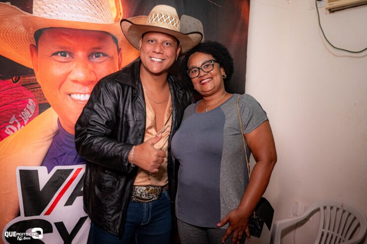 Vall Sylva agita a noite de sexta-feira na Ilha de Guriri com show inesquecível 135