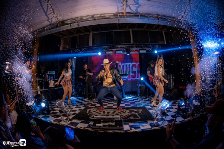 Vall Sylva agita a noite de sexta-feira na Ilha de Guriri com show inesquecível 144