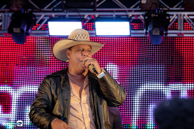 Vall Sylva agita a noite de sexta-feira na Ilha de Guriri com show inesquecível 154