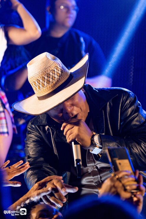 Vall Sylva agita a noite de sexta-feira na Ilha de Guriri com show inesquecível 180