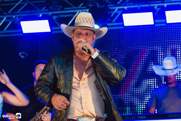 Vall Sylva agita a noite de sexta-feira na Ilha de Guriri com show inesquecível 192