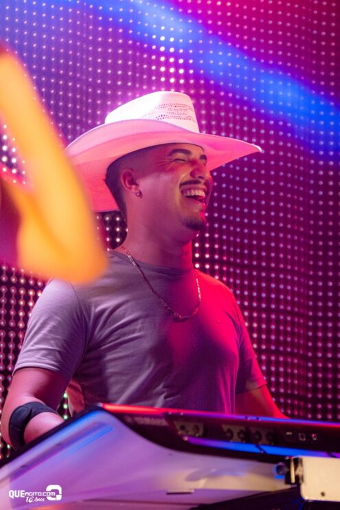 Vall Sylva agita a noite de sexta-feira na Ilha de Guriri com show inesquecível 206