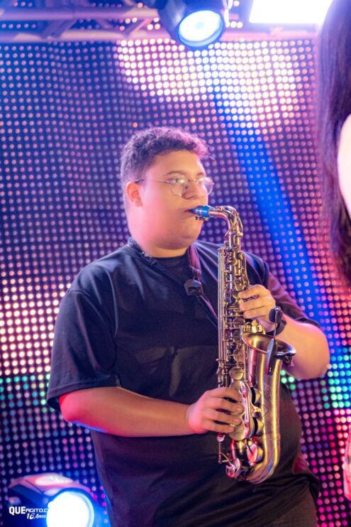 Vall Sylva agita a noite de sexta-feira na Ilha de Guriri com show inesquecível 210