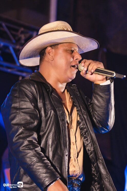 Vall Sylva agita a noite de sexta-feira na Ilha de Guriri com show inesquecível 211