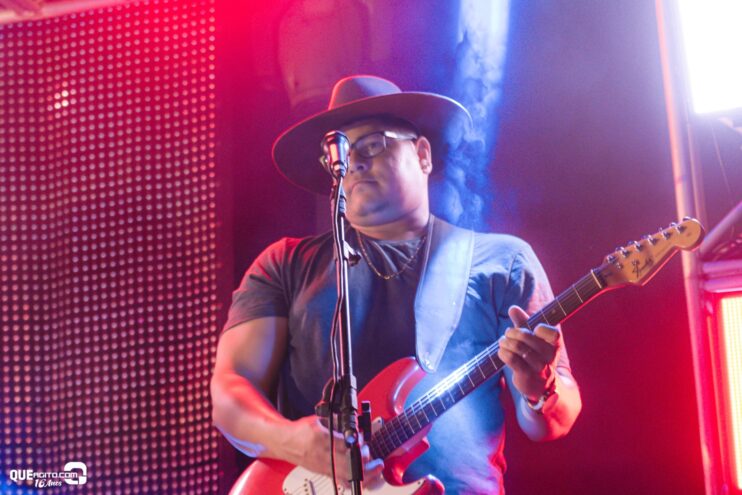 Vall Sylva agita a noite de sexta-feira na Ilha de Guriri com show inesquecível 213