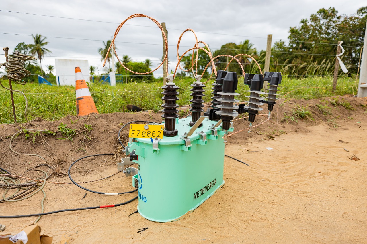 Deputada Cláudia Oliveira viabiliza extensão da rede de energia elétrica para ativar sistema de abastecimento de água na zona rural de Eunápolis 6