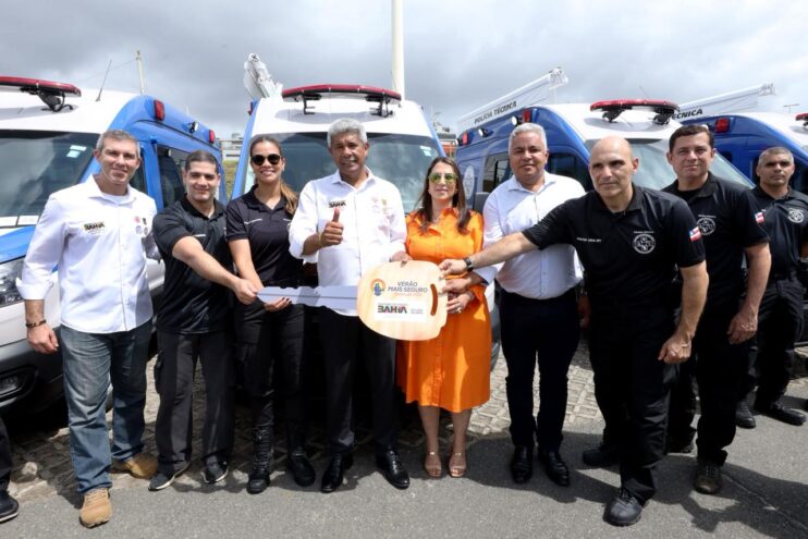 Operação Verão 2025/2026: deputada Cláudia Oliveira recebe 15 novas viaturas para reforçar a segurança no Extremo Sul 5