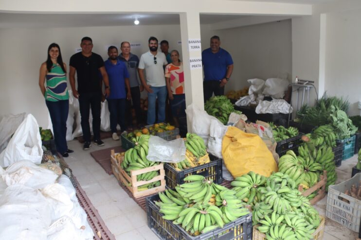 Prefeitura de Eunápolis inicia entregas de alimentos do PAA 21