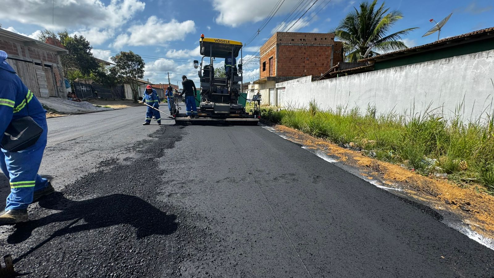 Prefeitura de Eunápolis avança com obras de macrodrenagem e pavimentação na Rua Adolfo Xavier 16