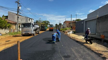 Prefeitura de Eunápolis avança com obras de macrodrenagem e pavimentação na Rua Adolfo Xavier Prefeitura de Eunápolis avança com obras de macrodrenagem e pavimentação na Rua Adolfo Xavier 11
