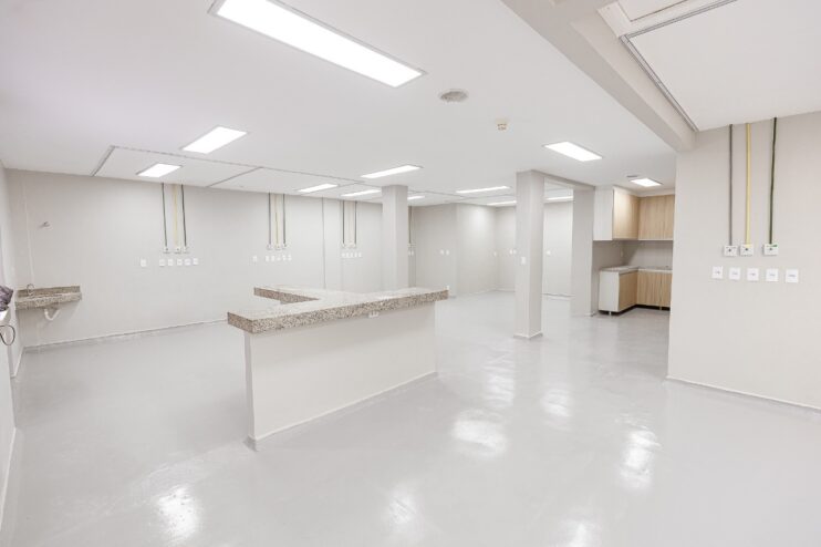 Prefeitura avança na construção da nova recepção infantil, Ala Vermelha e sala do tomógrafo do Hospital Geral de Eunápolis 17