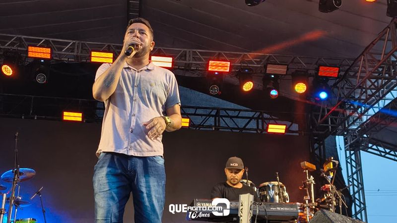 Natal das Luzes movimenta Itagimirim com grandes shows e praça lotada 13