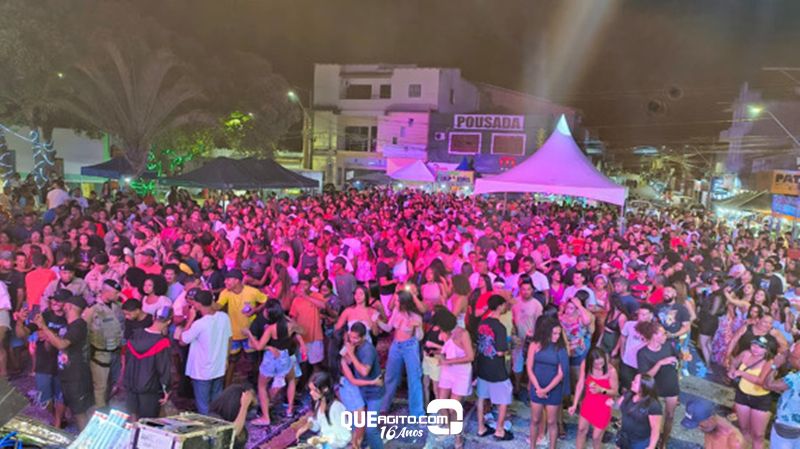 Natal das Luzes movimenta Itagimirim com grandes shows e praça lotada 4