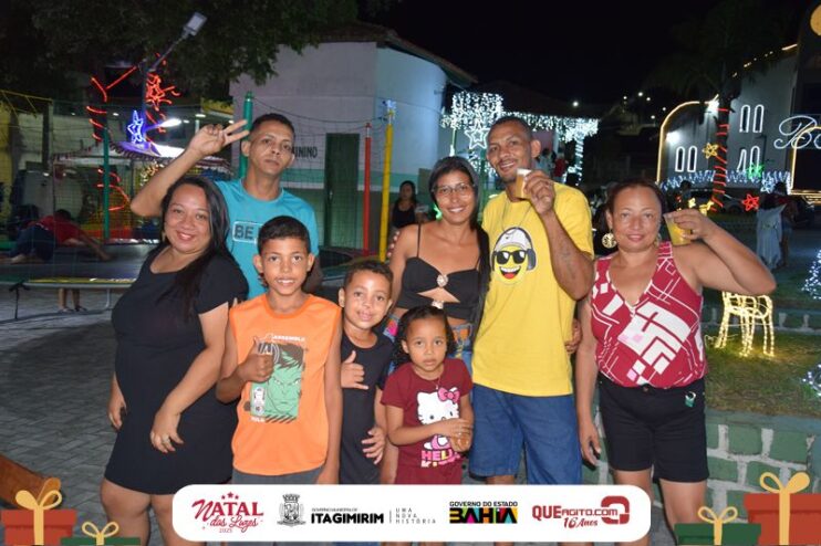 Natal das Luzes movimenta Itagimirim com grandes shows e praça lotada 16