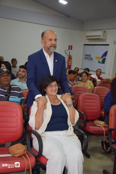 Prefeitura de Eunápolis entrega mais de 300 títulos de propriedade a famílias do município 20