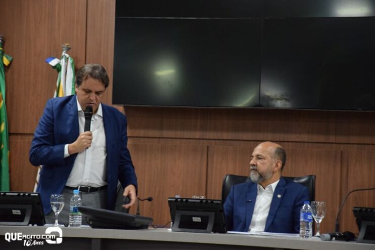 Prefeitura de Eunápolis entrega mais de 300 títulos de propriedade a famílias do município 30