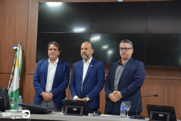 Prefeitura de Eunápolis entrega mais de 300 títulos de propriedade a famílias do município 36