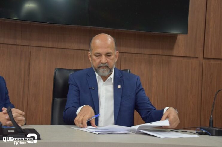 Prefeitura de Eunápolis entrega mais de 300 títulos de propriedade a famílias do município 45