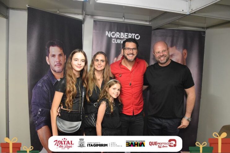 Natal das Luzes movimenta Itagimirim com grandes shows e praça lotada 17