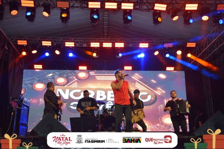 Natal das Luzes movimenta Itagimirim com grandes shows e praça lotada 31