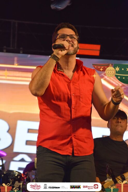 Natal das Luzes movimenta Itagimirim com grandes shows e praça lotada 35