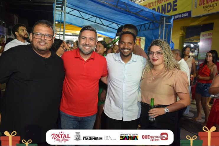 Natal das Luzes movimenta Itagimirim com grandes shows e praça lotada 38