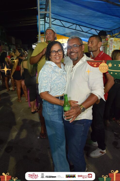 Natal das Luzes movimenta Itagimirim com grandes shows e praça lotada 48