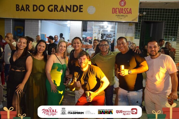 Natal das Luzes movimenta Itagimirim com grandes shows e praça lotada 49