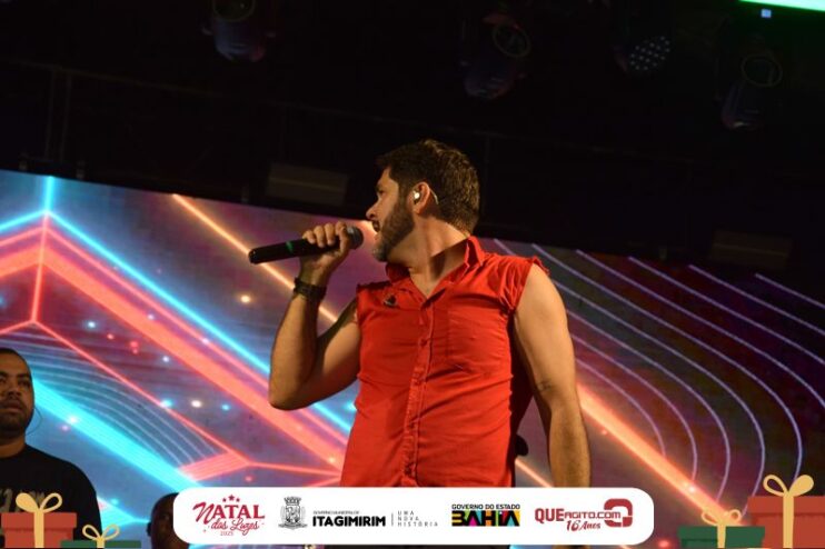 Natal das Luzes movimenta Itagimirim com grandes shows e praça lotada 56