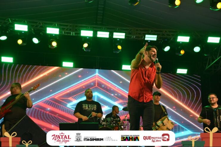 Natal das Luzes movimenta Itagimirim com grandes shows e praça lotada 57