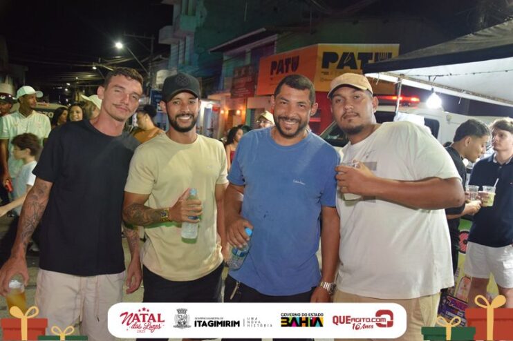 Natal das Luzes movimenta Itagimirim com grandes shows e praça lotada 61