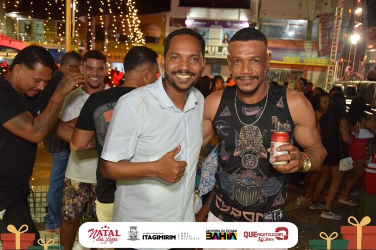 Natal das Luzes movimenta Itagimirim com grandes shows e praça lotada 66