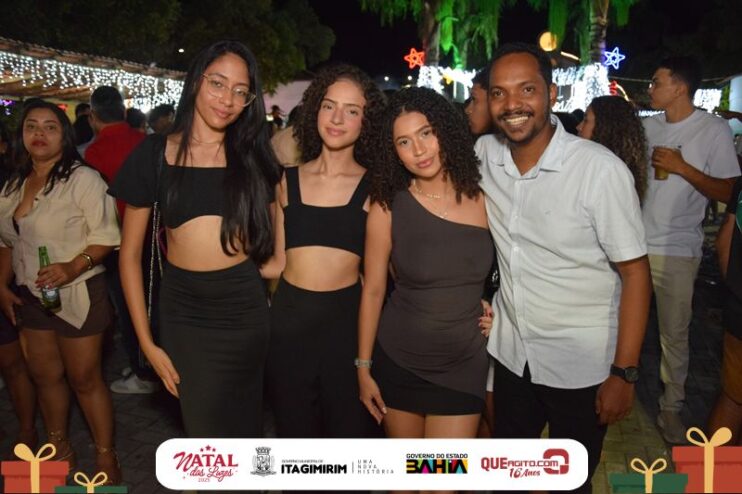 Natal das Luzes movimenta Itagimirim com grandes shows e praça lotada 68
