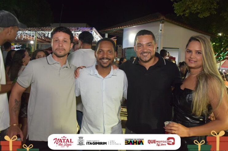 Natal das Luzes movimenta Itagimirim com grandes shows e praça lotada 76