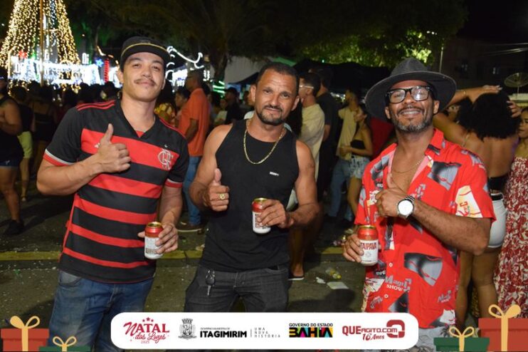Natal das Luzes movimenta Itagimirim com grandes shows e praça lotada 93